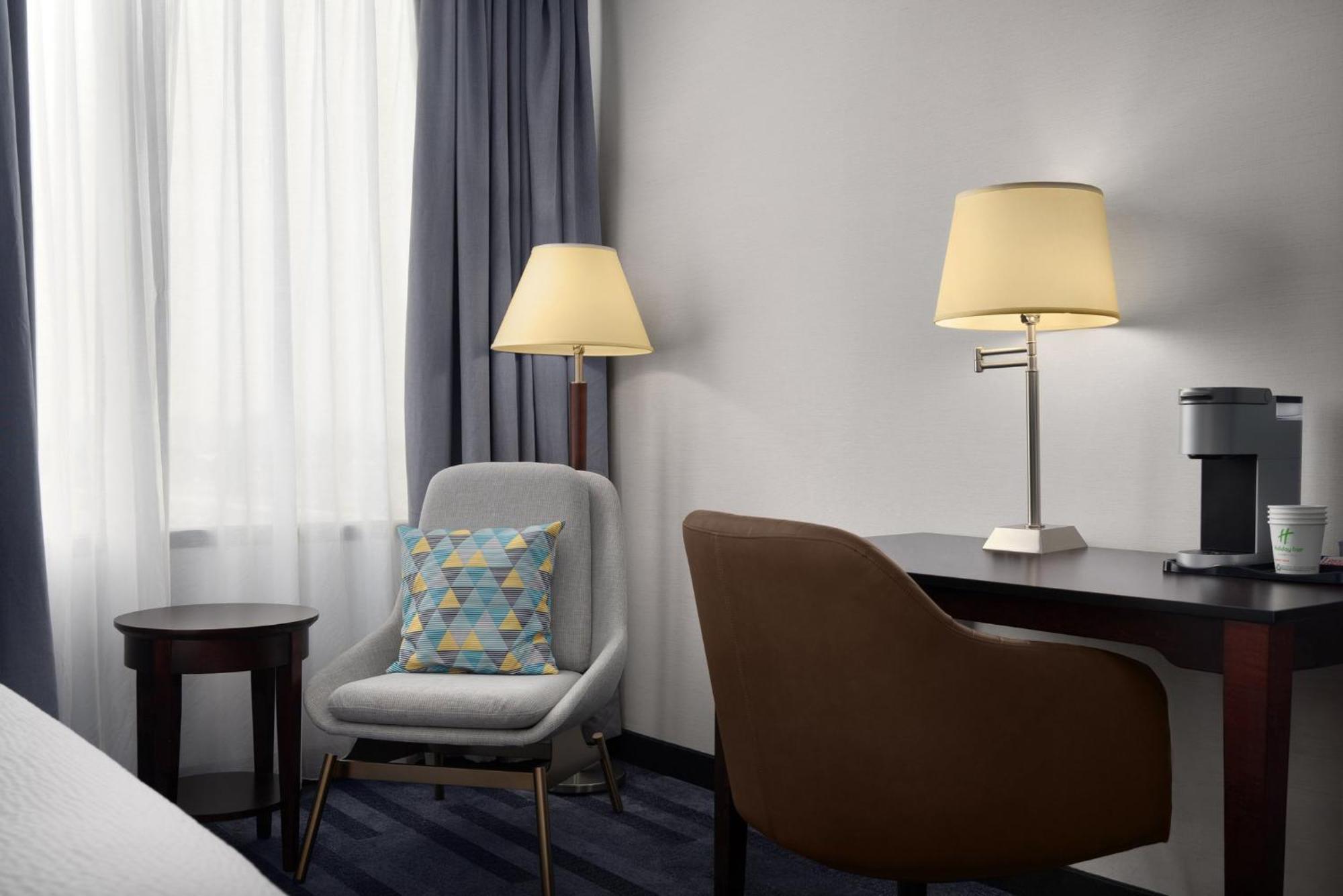 Standard Room with Two Queen Beds,1660292166:JPEG